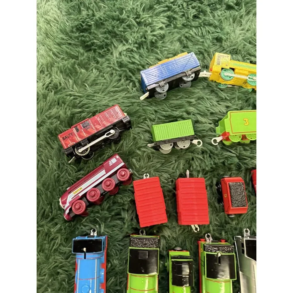 Thomas & Friends TrackMaster Motorized & Push Along Trains Lot - Locomotives &